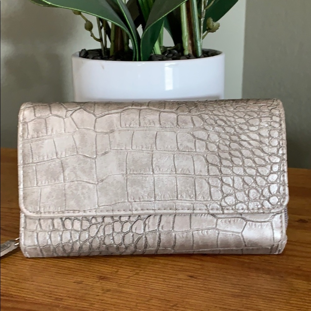 New Directions Wallet